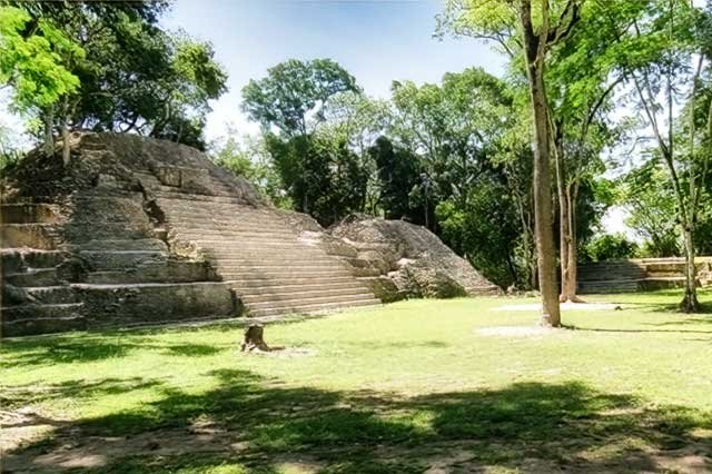 Cahal-Pech-Mayan--Site Cahal-Pech-Mayan--Site